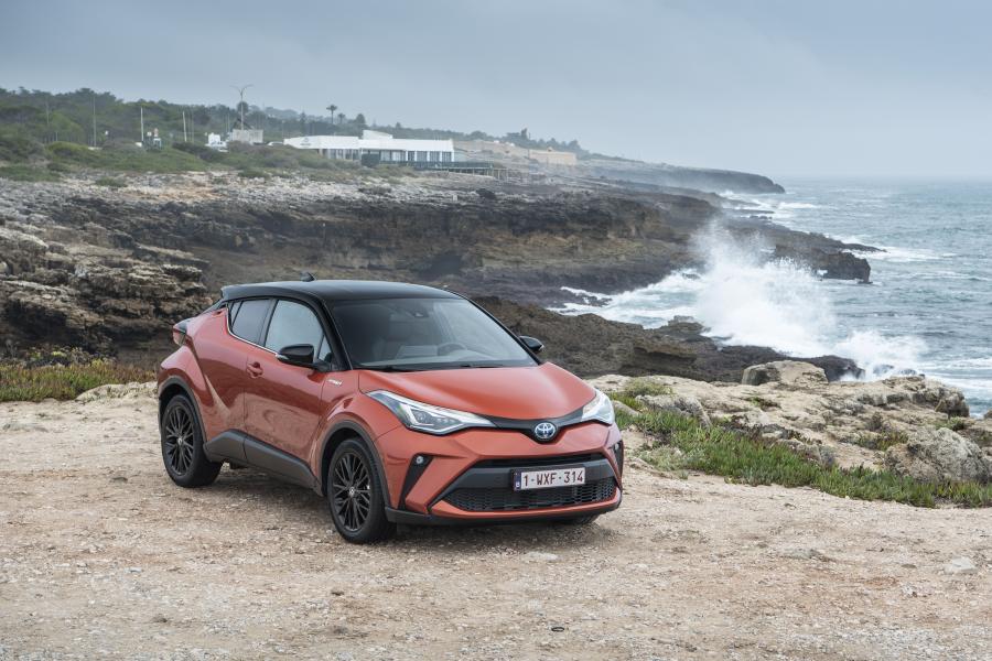  Toyota C-HR Hybrid 2019 года  (WW) (фото 58 из 174)
